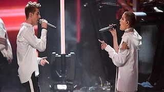 AMAs 2016- The Chainsmokers & Halsey’s Performance At The 2016 AMAs Was Fantastic