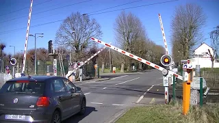 Spoorwegovergang Nointel (F) // Railroad crossing // Passage à niveau