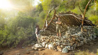 6 Days ALONE In Wild Mediterranean Forest Build STONE AGE Bushcraft Shelter - ASMR