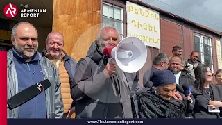 With the blessing of grandmother Lena, march to Yerevan began | Լենա տատիկի օրհնությամբ երթը սկսվեց