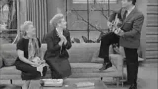 Ricky sings an Old Spanish Song to Lucy & Ethel