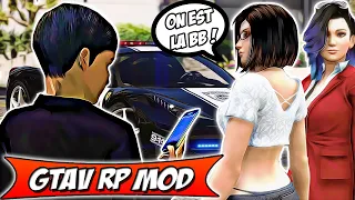 UN GAMIN DE 8 ANS ECHANGE UNE FERRARI POLICE CONTRE DEUX FEMMES ! GTAV RP MOD #4