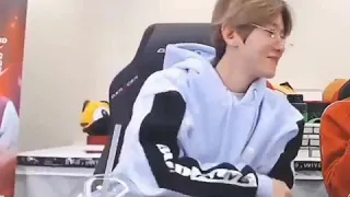 CUTE BAEKHYUN VIDEO 변백현