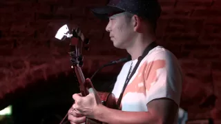 Jake Shimabukuro - While My Guitar Gently Weeps, live at The Cavern, Liverpool.