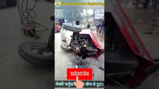 Massey Ferguson 9500| #Shorts | Tractor Accident | ट्रैक्टर क्रेन से खिंचवाना पड़ा भारी बीच से टूटा।