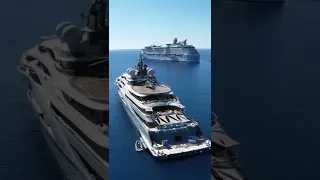 Superyacht vs Cruiseship 😍 Which one you picking?😳 - #Shorts #Luxury