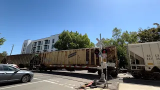 BNSF 7916 Manifest Freight Train North - F Street Railroad Crossing, Sacramento CA