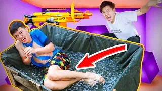 Battle Nerf War Escape From The Ice Bath  NERF MOD & Two Idiots nerf guns SQUID GAME