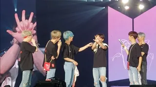 190324 Ending Talk (Jungkook's hand trick) @ 방탄소년단 BTS Love Yourself in Hong Kong HK 2019 Day 4