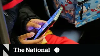 Ontario cracks down on cellphone use in the classroom