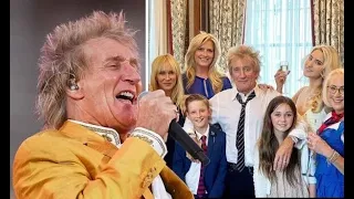 Rod Stewart poses with family after ‘disappointing’ Platinum Jubilee performance