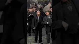 NIños Mirando Una Camara Por Primera Vez En 1901 #shorts