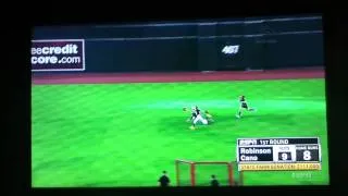 Kid makes crazy catch at 2011 Home Run Derby