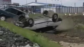 Угон (2006) 8 серия - car crash scene