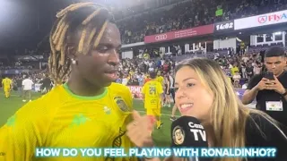 Vinicius Jr talks about Ronaldinho & Roberto Carlos!!🇧🇷⚽🗣️