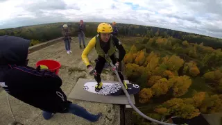 Прыгнул с дома на вейкборде | Crazy russian jumps off 100-feet building with wakeboard