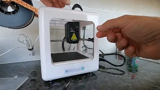 Un-boxing & start with a Easythreed nano 3d printer, print delivered test file and a own downloaded.