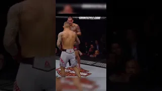 Dustin Poirier and Anthony Pettis trading HEAVY blows on the last seconds of the round
