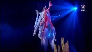 Kerli - Zero Gravity + Army Of Love + Love Me Or Leave Me (live at EMA 2014)