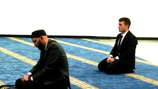 Lex Fridman prays with Imam Omar Suleiman