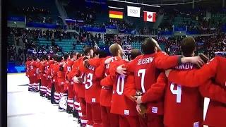 ОЛИМПИАДА 2018 ЗОЛОТО  Хоккеисты спели гимн России
