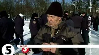 Народне віче у Харкові: "Тітушки" проти протестувальників