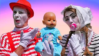 Куклы БЕБИ БОН и Друзья! - Игры для девочек дочки матери с Baby Born. Смешные видео игры одевалки