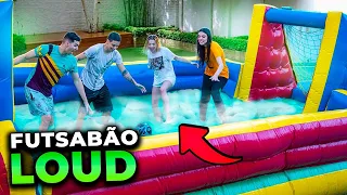 MUITO ENGRAÇADO!! JOGAMOS FUTEBOL DE SABÃO NA LOUD!!