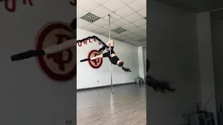 Exotic Pole Dance/Трюки на пилоне