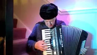 Bukuria, a Moldavian? tune on a weltmeister achat accordion