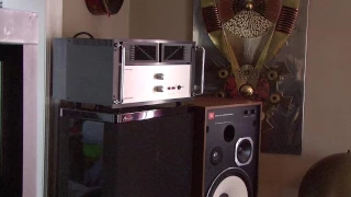 Pink Floyd - The Wall - Sansui au 20000 - Mirage M-1si loudspeakers - Thorens td 126 mkii