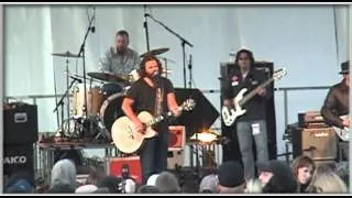 14 - Jamey Johnson - Are The Good Times Really Over  5-11-09. "Free Concert"