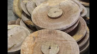 Prescott Area Woodturners - Mike Mahoney making a quartersawn oak platter