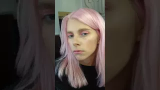 Розовые волосы+розовый влажный мэйк