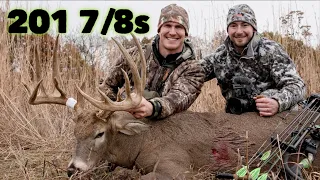 The Hunt For Lightning! A Monster 201 7/8s Iowa Bow kill!| Bowmar Bowhunting |