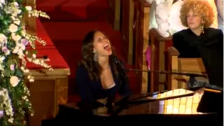 Alicia Keys Whintey Houston's Funeral