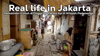 Pemukiman Kumuh di Pinggir Rel Kereta Api di wilayah Pademangan  | JAKARTA SLUM ALLEY
