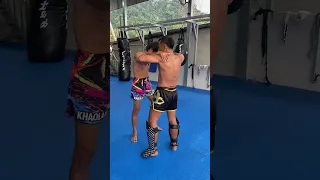 Muay Thai Clinch & Sweep with Kru Padu and Kru Dang #muaythai #muaythaitechnique #khaolak