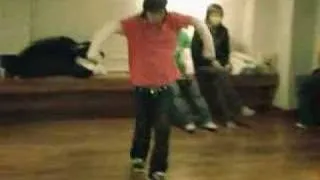 G-Dragon dance