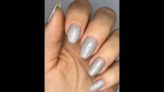 GelMoment: Textured Speckled Nail