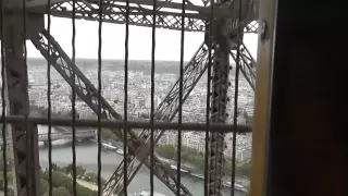 Эйфелева башня. Путешествие на лифте. Lift trip to the top of Eiffel Tower.