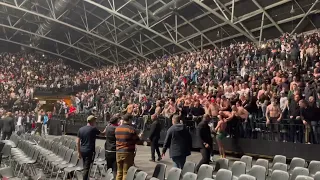 Arek Wrzosek thanks Legio Warschau hooligans for support during Glory vs Badr Hari fight.