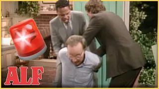 ALF Gets Willie Arrested!!! 🚓 | S1 Ep4 Clip