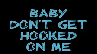 .🎶♥️BABY DON'T GET HOOKED ON ME. ♥️👍MAC DAVIS. 🎶👍WONDERFUL MEMORY SONG & BEAUTIFUL LYRICS. 😎✌️