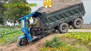 The workers and farmers carrying the LAND are very strong | land truck | excavator, hieu excavator