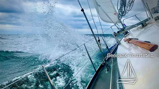 Wassereinbruch bei 28 Knoten hart am Wind segeln - Rund Fünen 2020