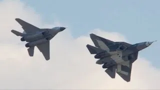 Sukhoi T-50 PAK-FA and MiG-29M2 Moscow 2012 | Сухой Т-50 ПАК ФА и МиГ-29М2