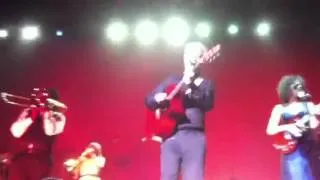 David Byrne & St Vincent Burning Down the House live at the Ryman Auditorium