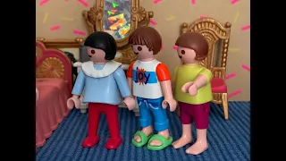 OMA LIEST VOR: DORNRÖSCHEN!  🤴 👰  Playmobil Comedy #Shorts