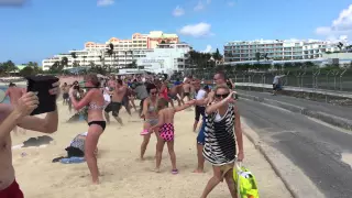 St Maarten  Princess Juliana Airport Insel Air MD-82 Take Off - Tourists caught by surprise.